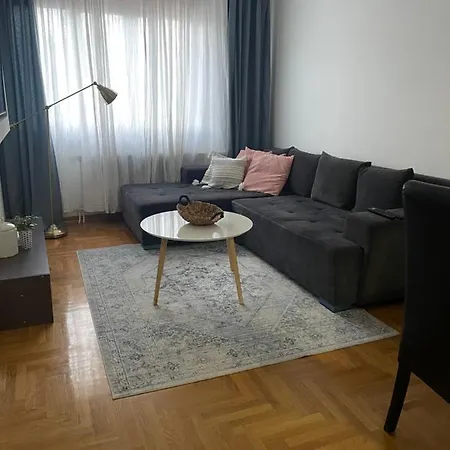 Apartman Maksima Gorkog *